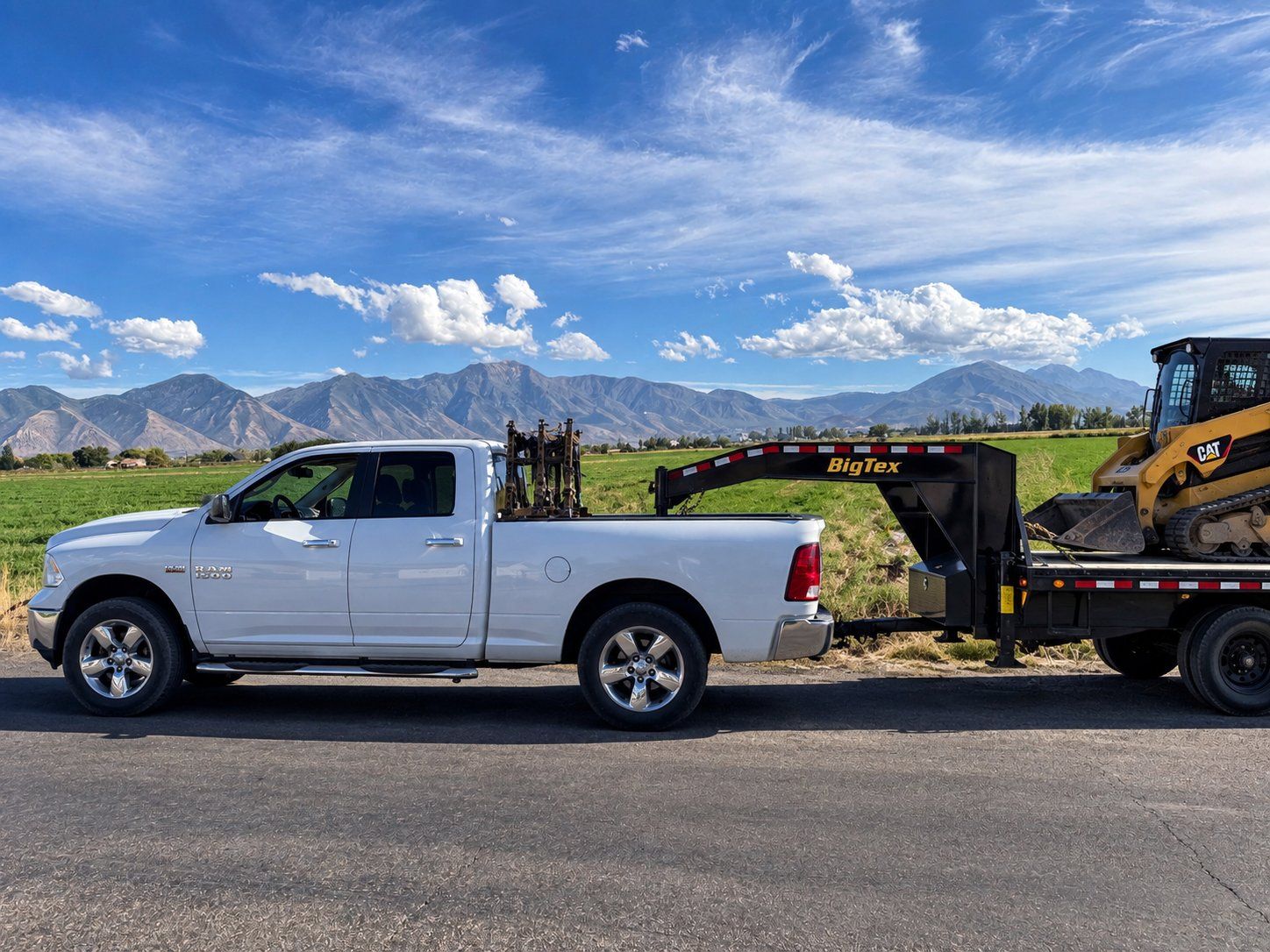 Towing a gooseneck trailer with the rack forward
